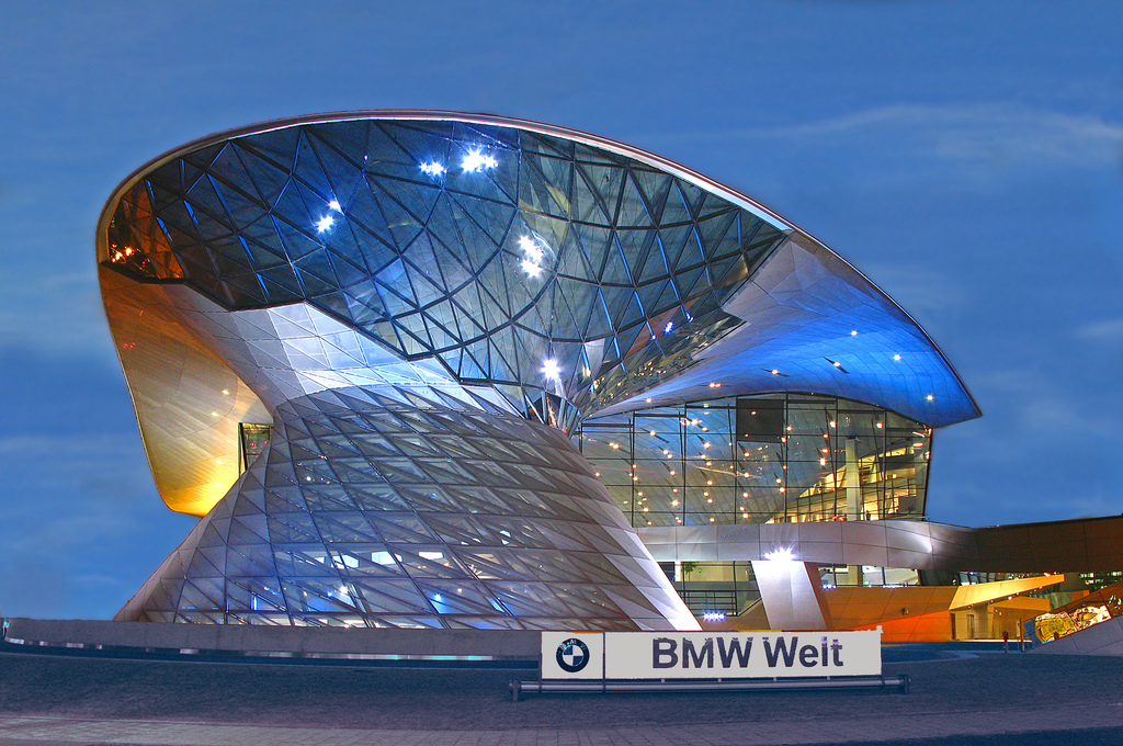 Многофункциональный выставочный центр BMW Welt