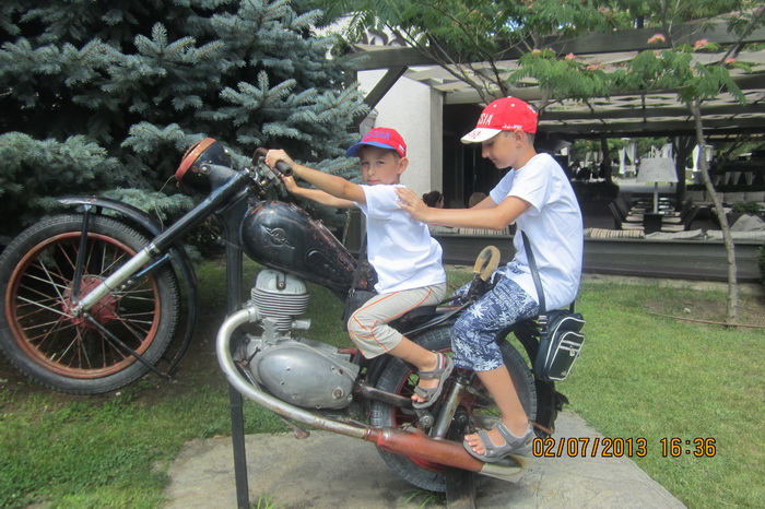 Красковский правнуки и мотоцикл